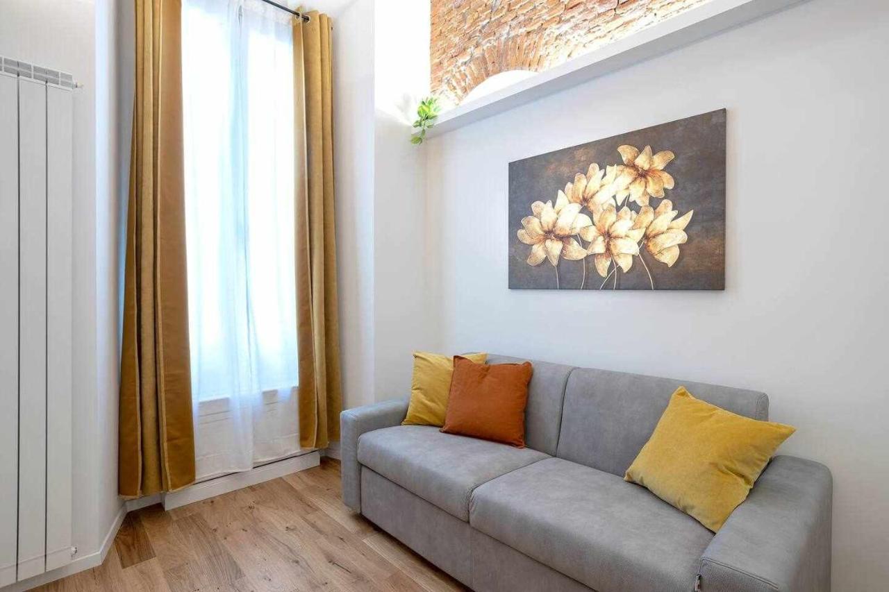 Milano City Apartments - Duomo Brera - Elegant Suite In Design District מראה חיצוני תמונה